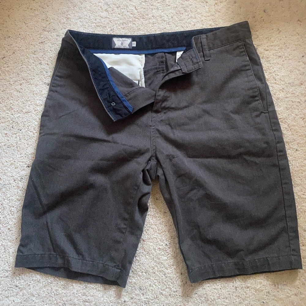 Volcom shorts